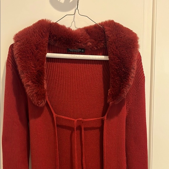Red Ribbed Knit Duster Jacket  with Faux Fur Collar - Picture 6 of 6